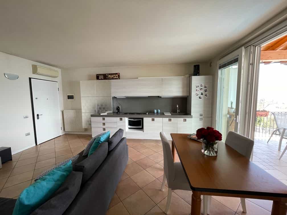Condominium in Clusane sul Lago, Lombardy 10159713