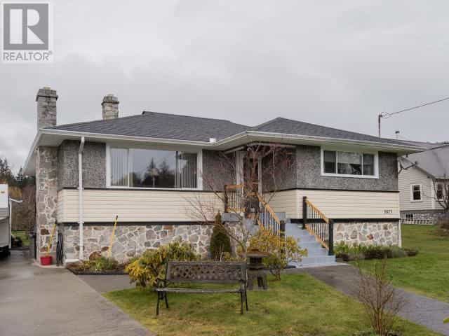 Condominium in Powell River, British Columbia 10160443
