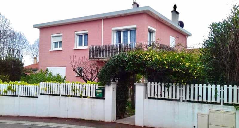 Condominium in Ceret, Occitanie 10160546