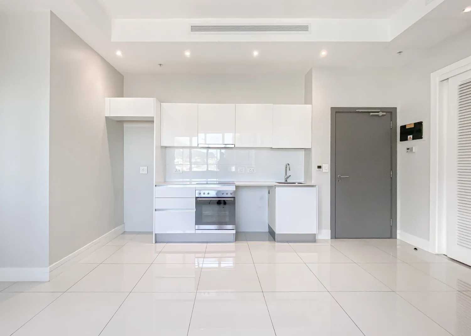 Condominium in Cape Town, 22 Riebeek Street 10160996