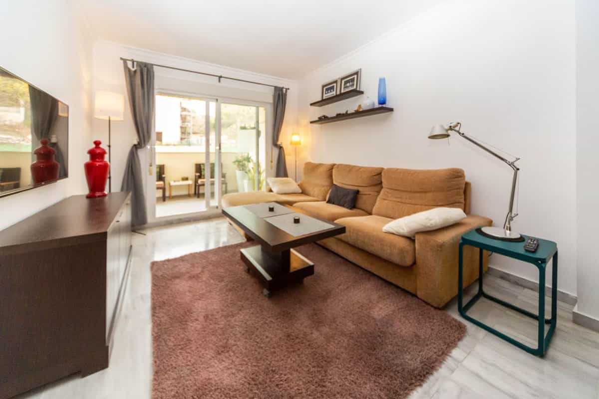 公寓 在 Benalmádena, Andalucía 10162045