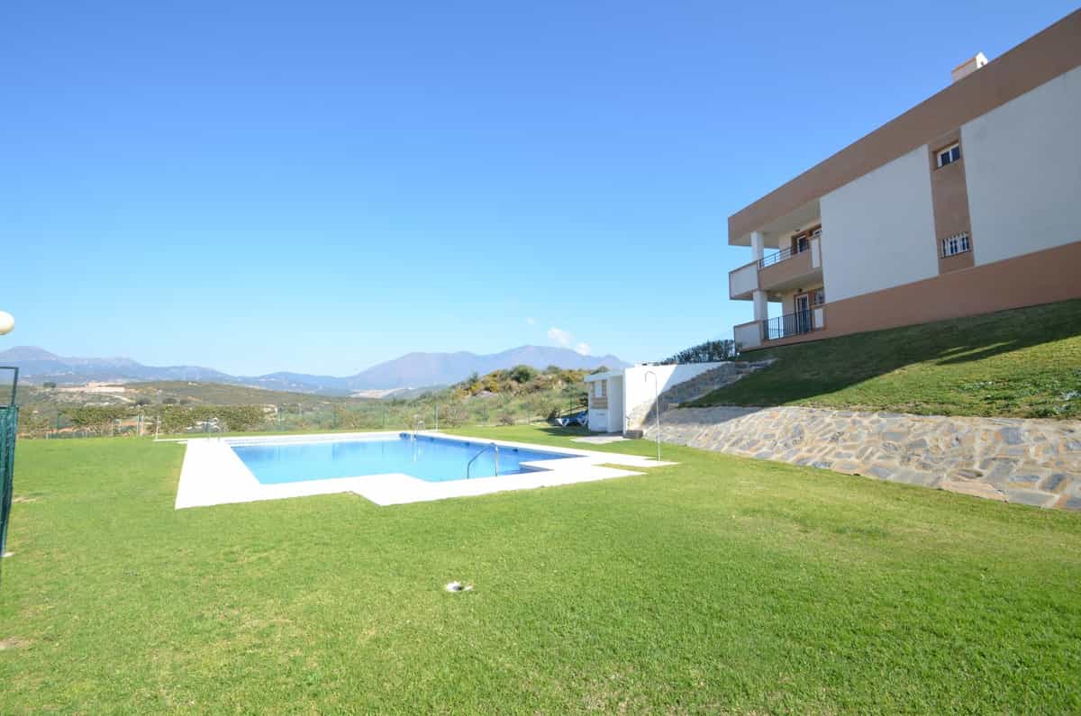Condominium in Casares, Andalusië 10162263