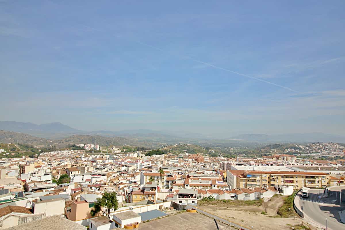 Condominium in Coin, Andalusia 10162451