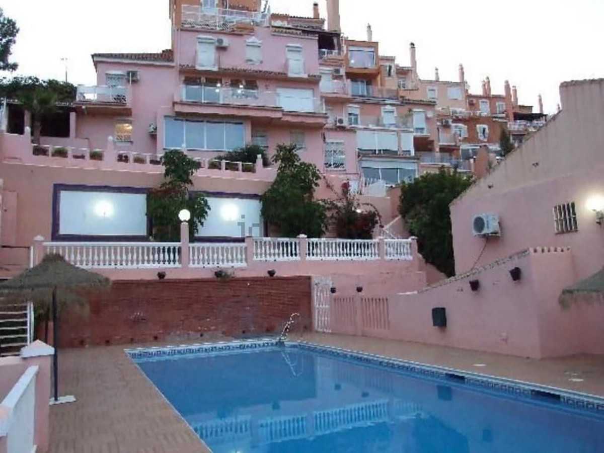 жилой дом в Олиас, Андалусия 10162647