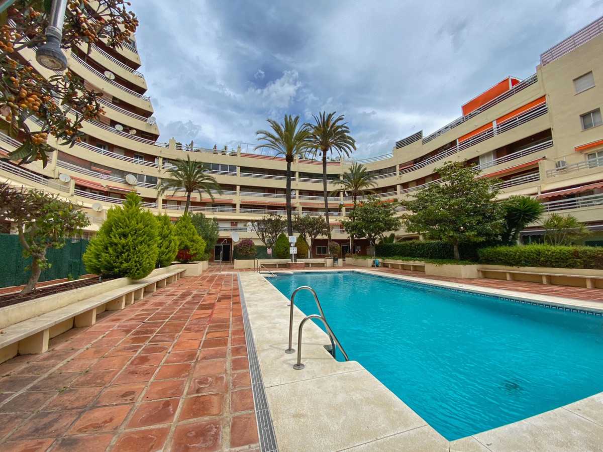 Condominium in Marbella, Andalusië 10162696