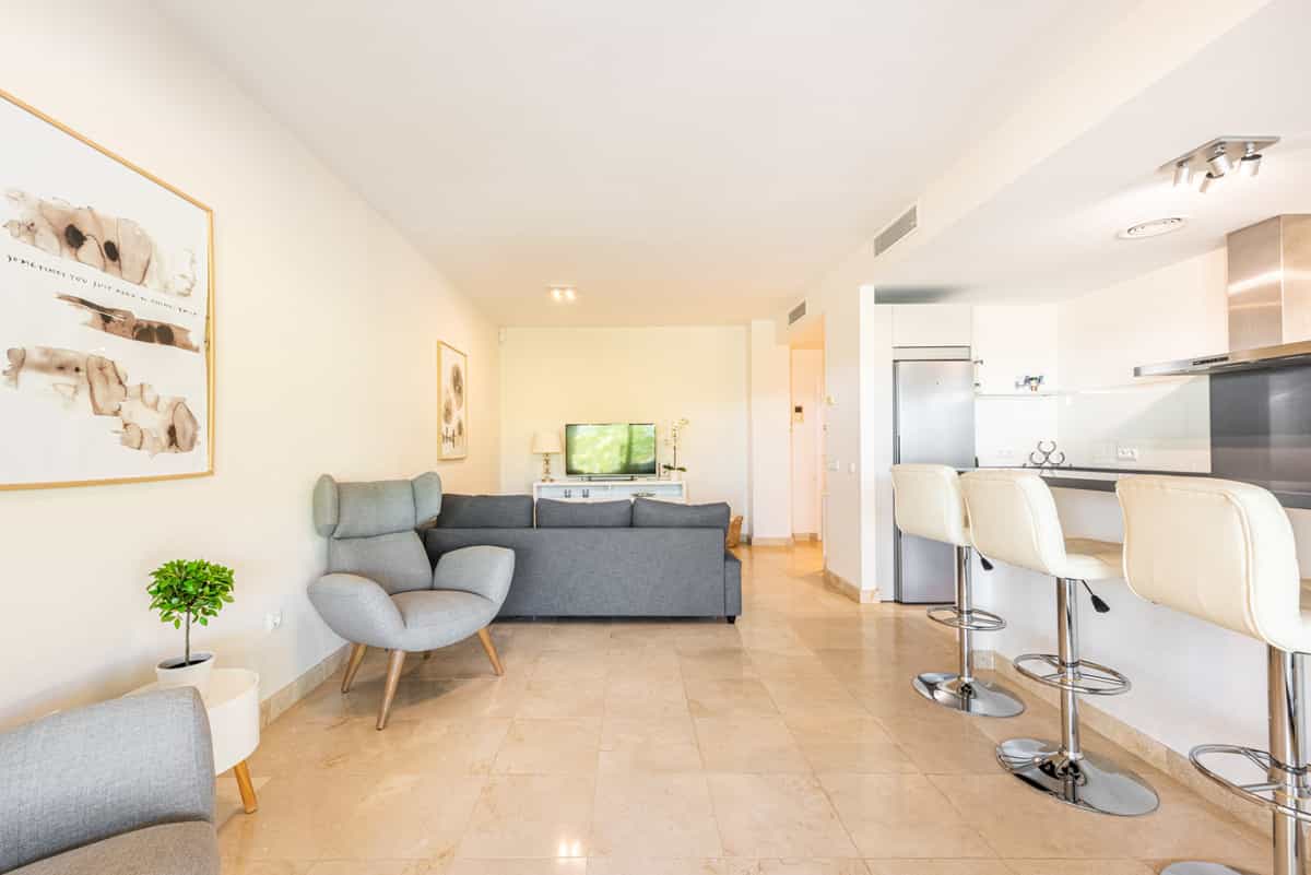 Condominium in Benahavís, Andalusia 10162783