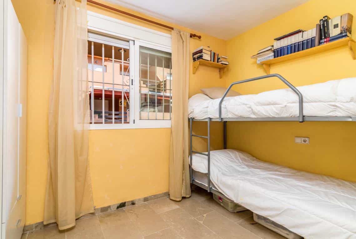 Condominium in Casares, Andalusia 10162824