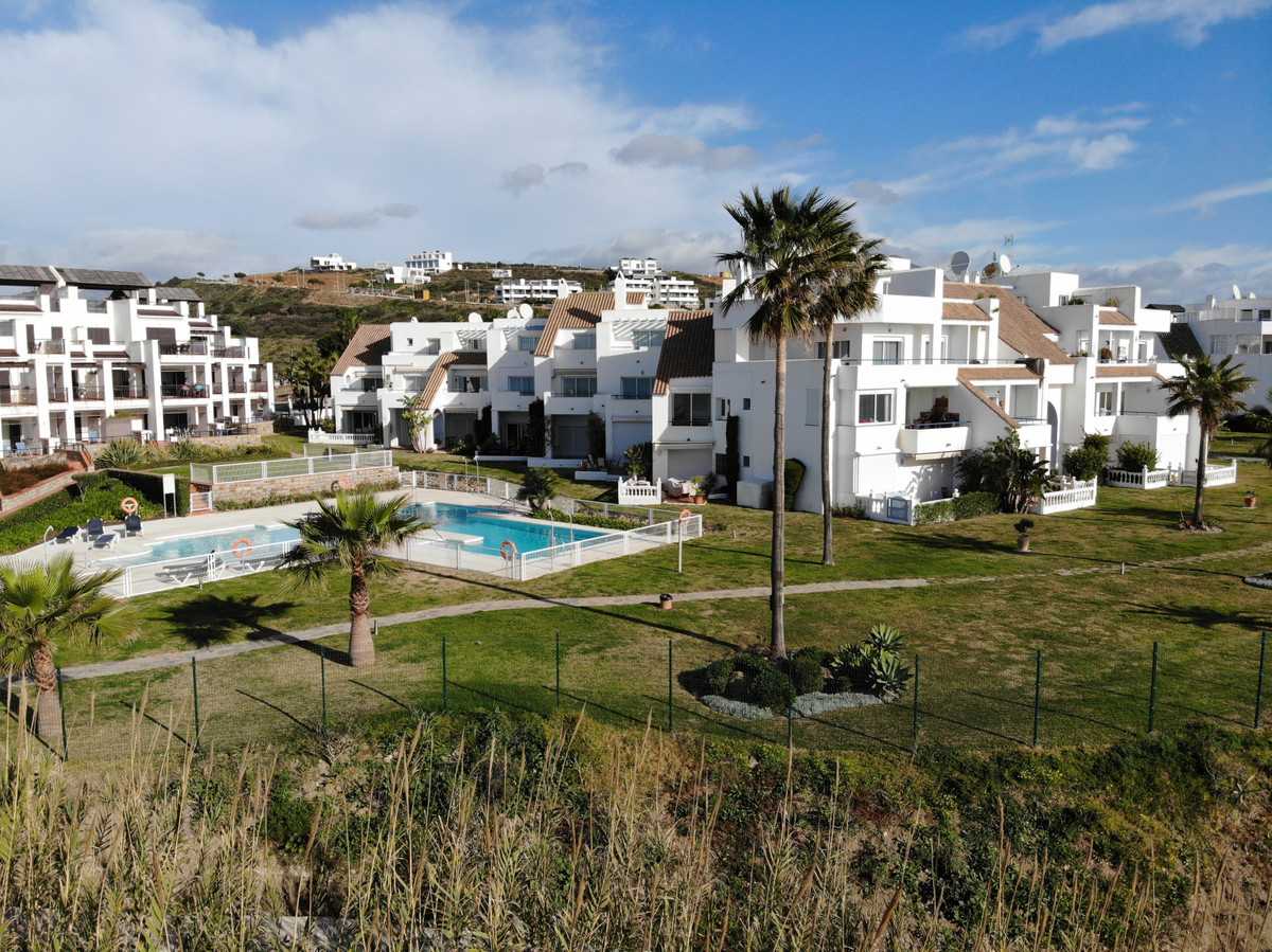 Condominium in Casares, Andalusia 10163089