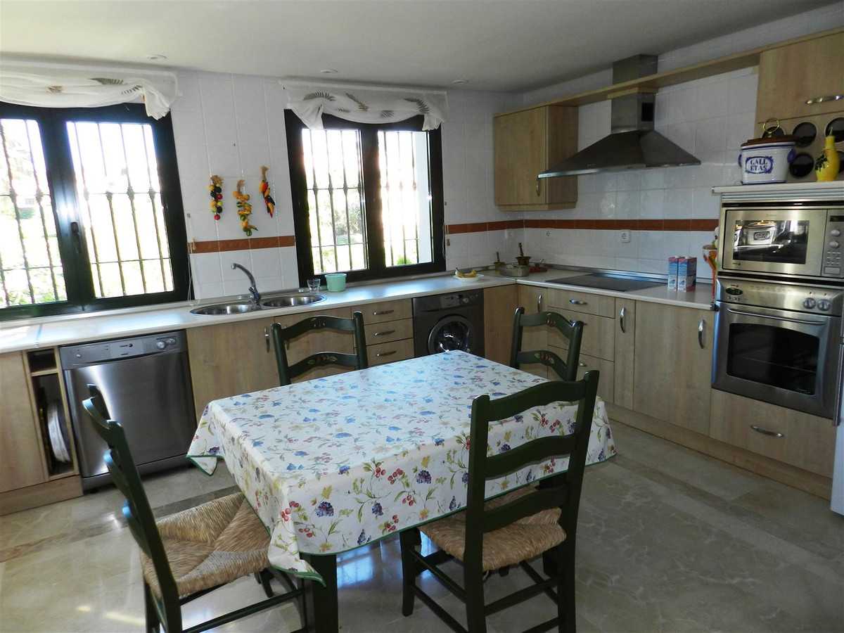 بيت في Sotogrande, Andalusia 10163312