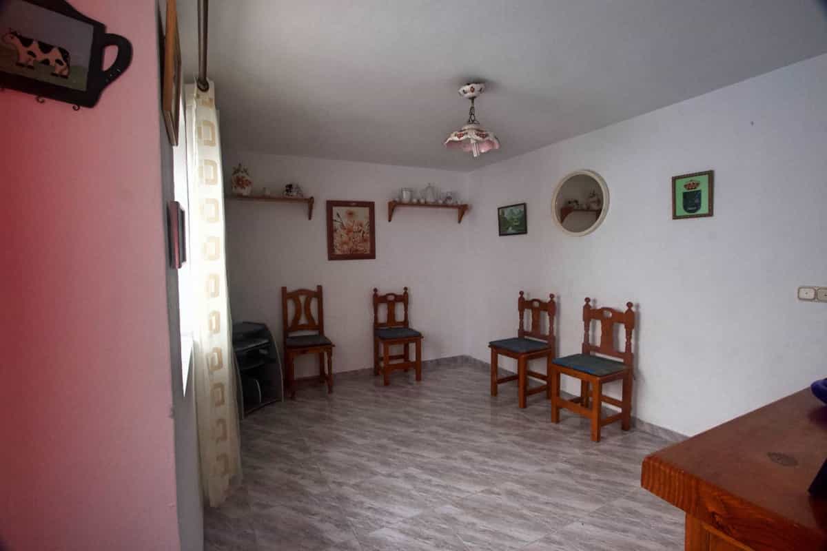 rumah dalam Casares, Andalusia 10163335