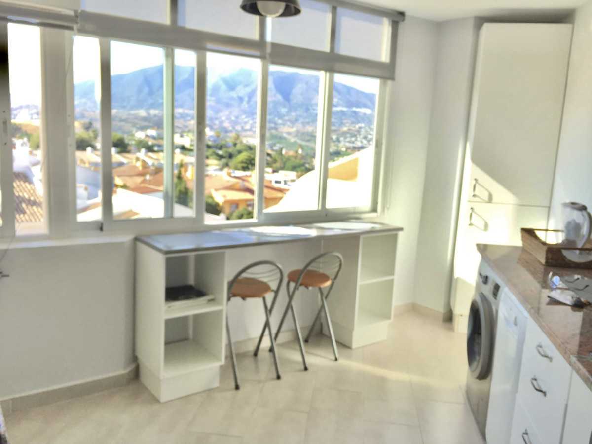 Condominium in Fuengirola, Andalusia 10163399