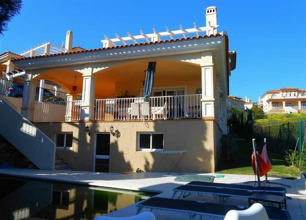 rumah dalam Fuengirola, Andalusia 10163464