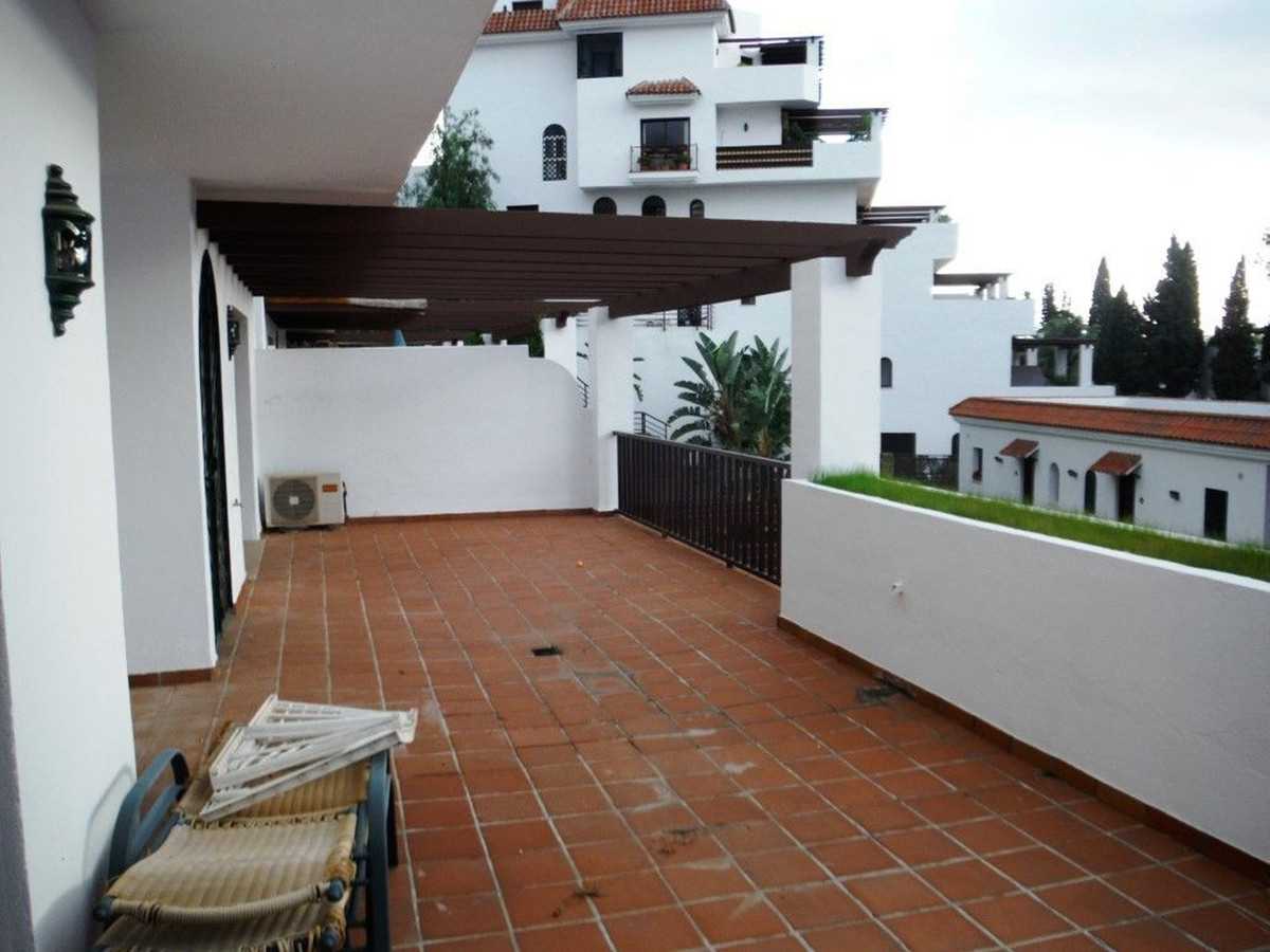 Condominium in Marbella, Andalusië 10163694