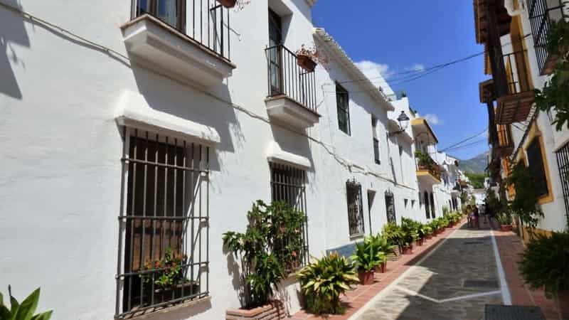 House in Marbella, Andalusia 10163792
