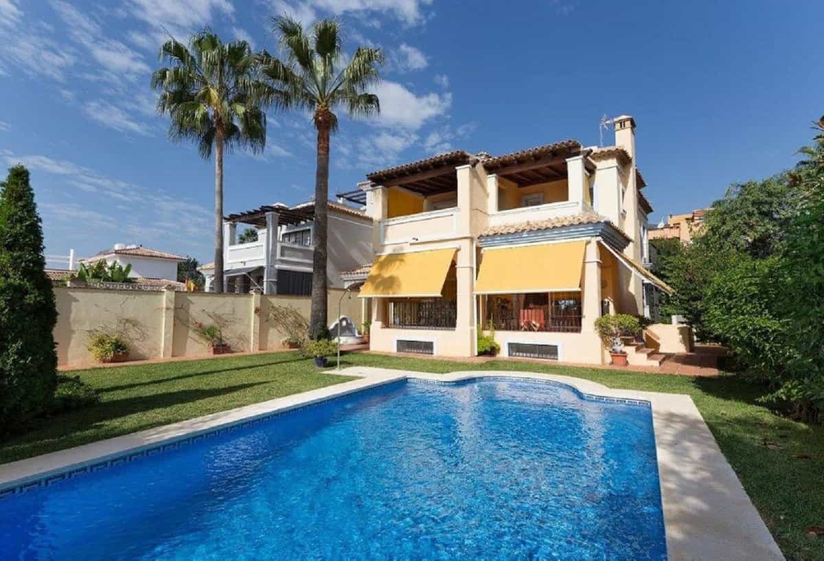 House in Marbella, Andalusia 10163917