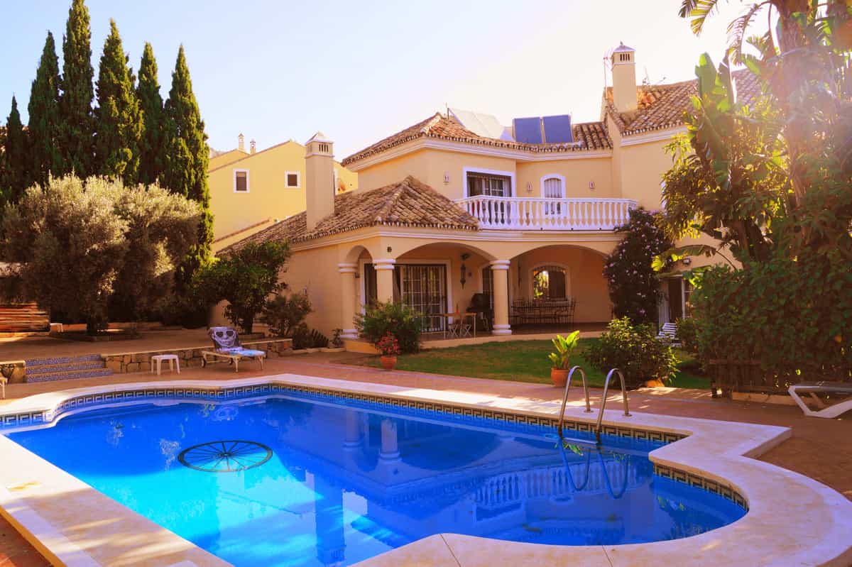 Talo sisään Marbella, Andalusia 10163930
