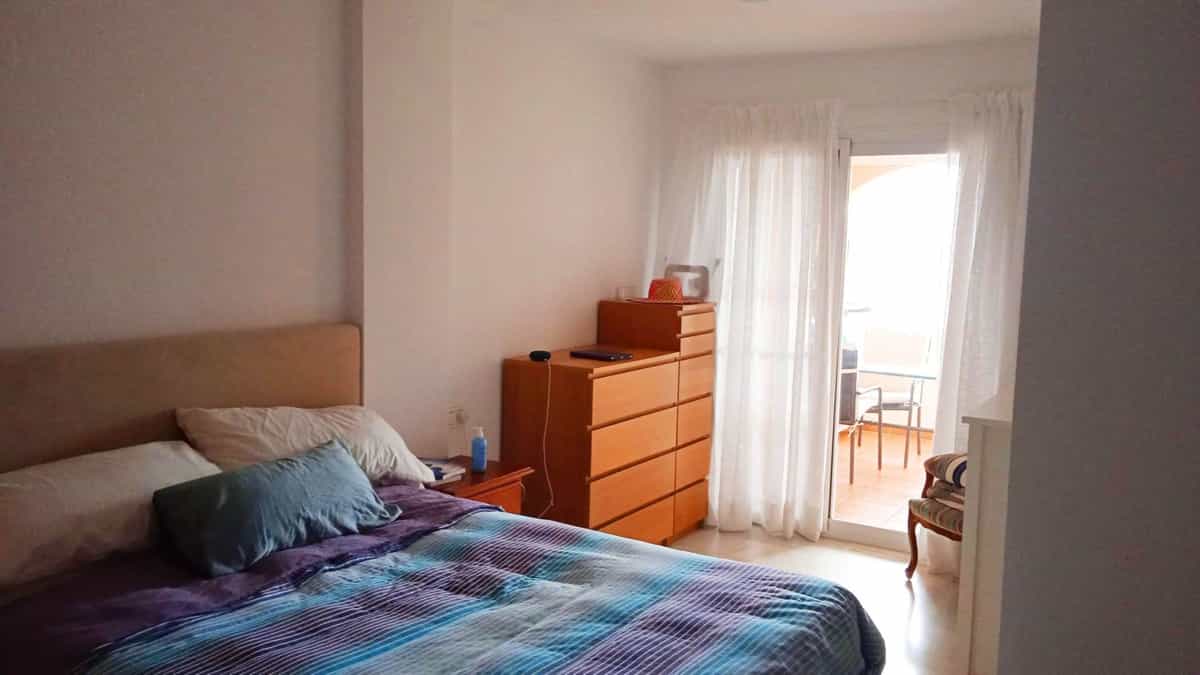 Condominium dans Casares, Andalusia 10164231