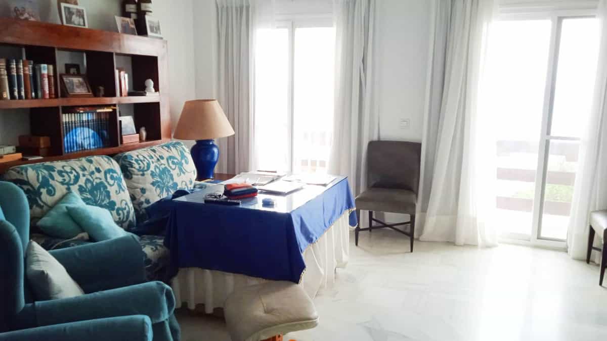 公寓 在 Casares, Andalusia 10164231