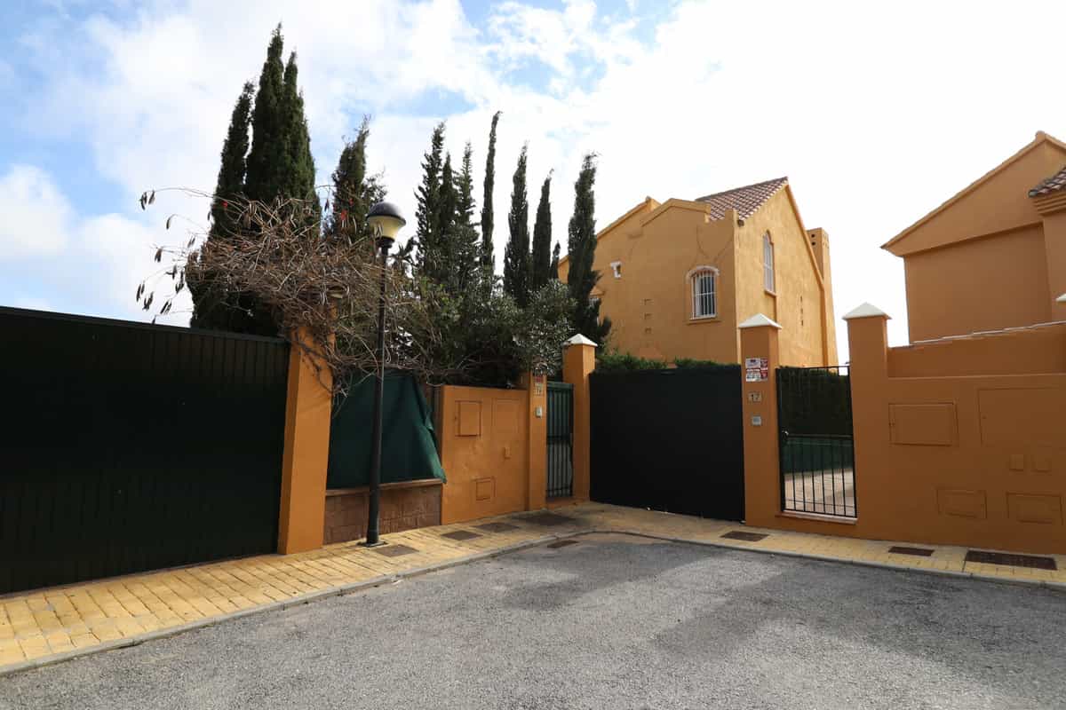 House in Fuengirola, Andalusia 10164333