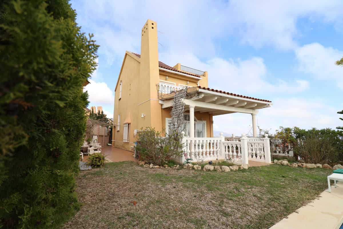 House in Fuengirola, Andalusia 10164333