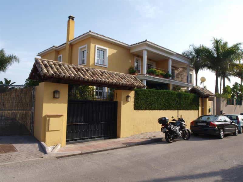 House in San Pedro de Alcantara, Andalusia 10164338