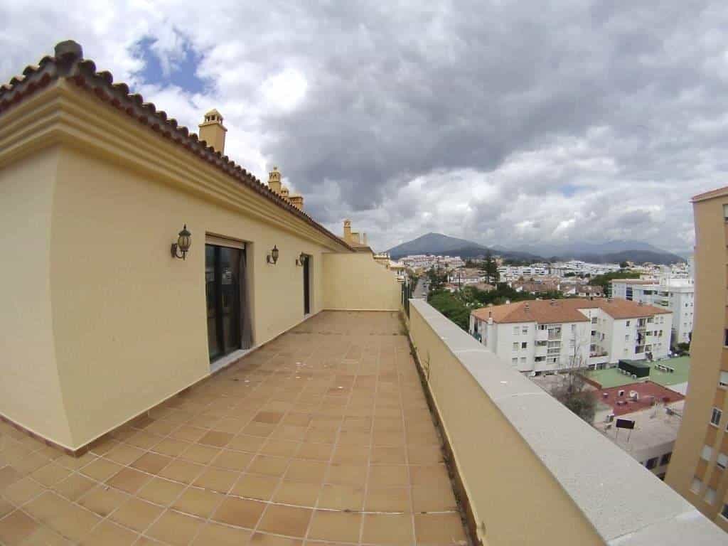 Condominium in San Pedro de Alcantara, Andalusia 10164372