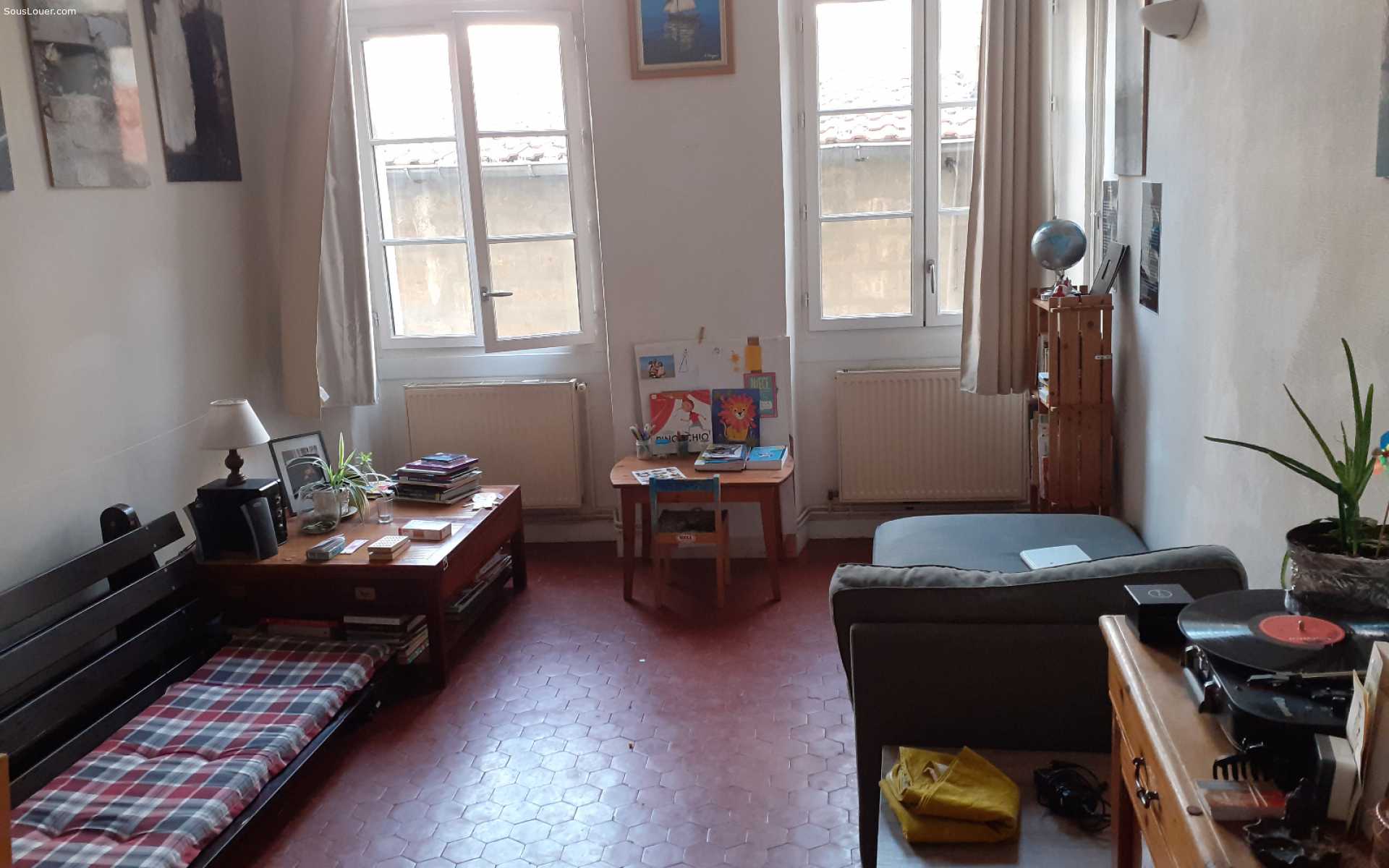 公寓 在 阿维尼翁, 普罗旺斯-阿尔卑斯-蓝色海岸 10165319
