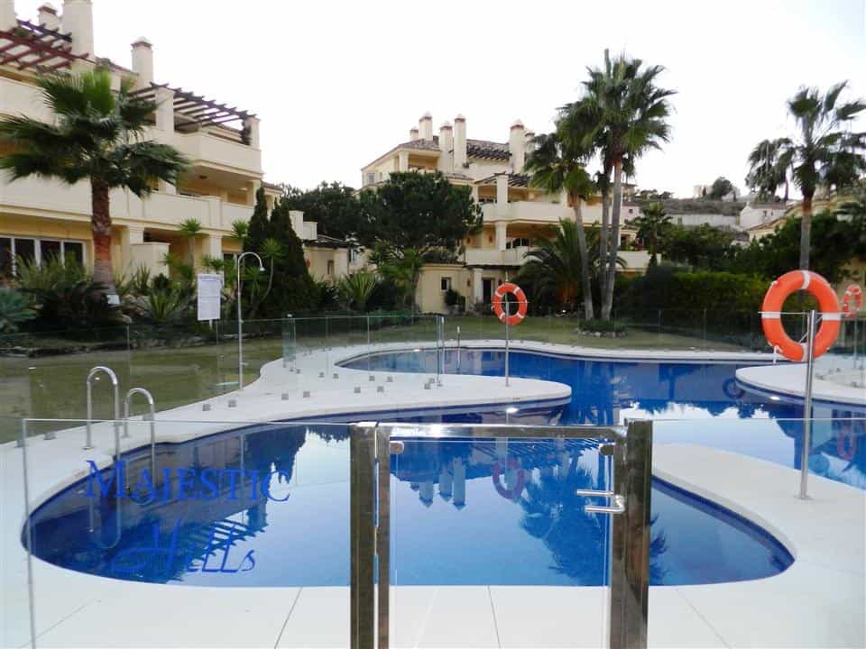 Condominium in Casares, Andalusia 10165397