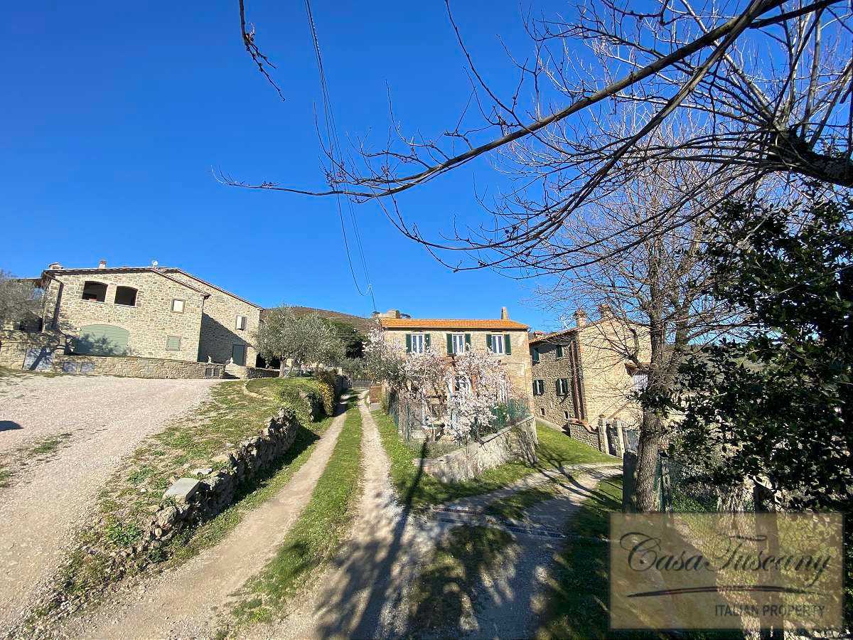 жилой дом в Tuoro sul Trasimeno, Umbria 10165629
