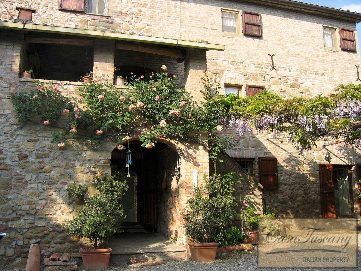 Rumah di Monterchi, Toskana 10165636