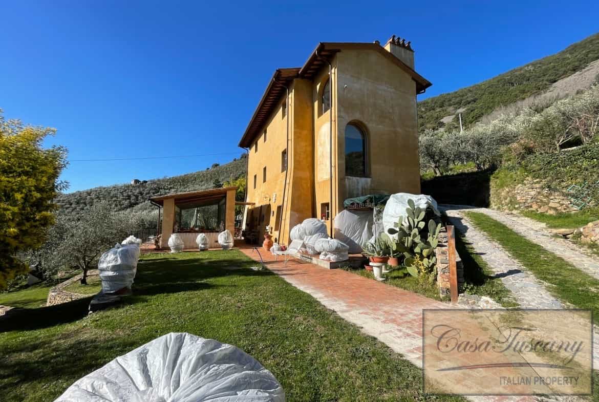 House in Calci, Tuscany 10165643