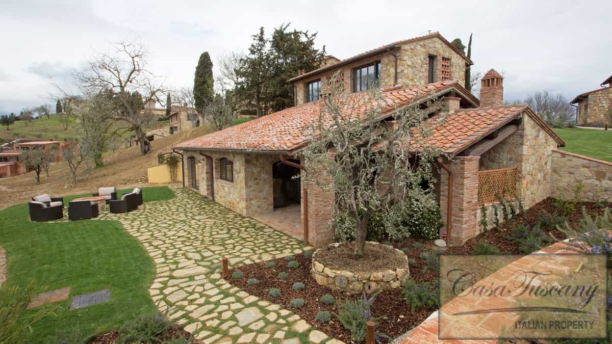 Rumah di Casole d'Elsa, Tuscany 10165655