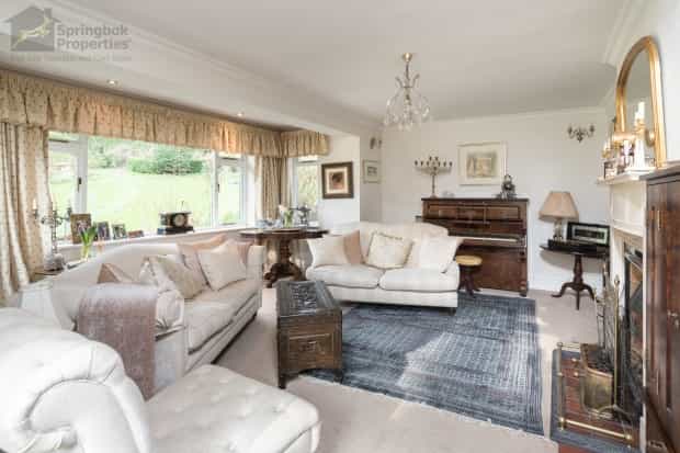 Residential in Painswick, England 10166294