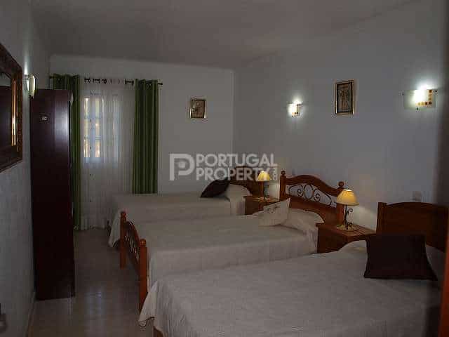 House in Albufeira, Faro District 10166605