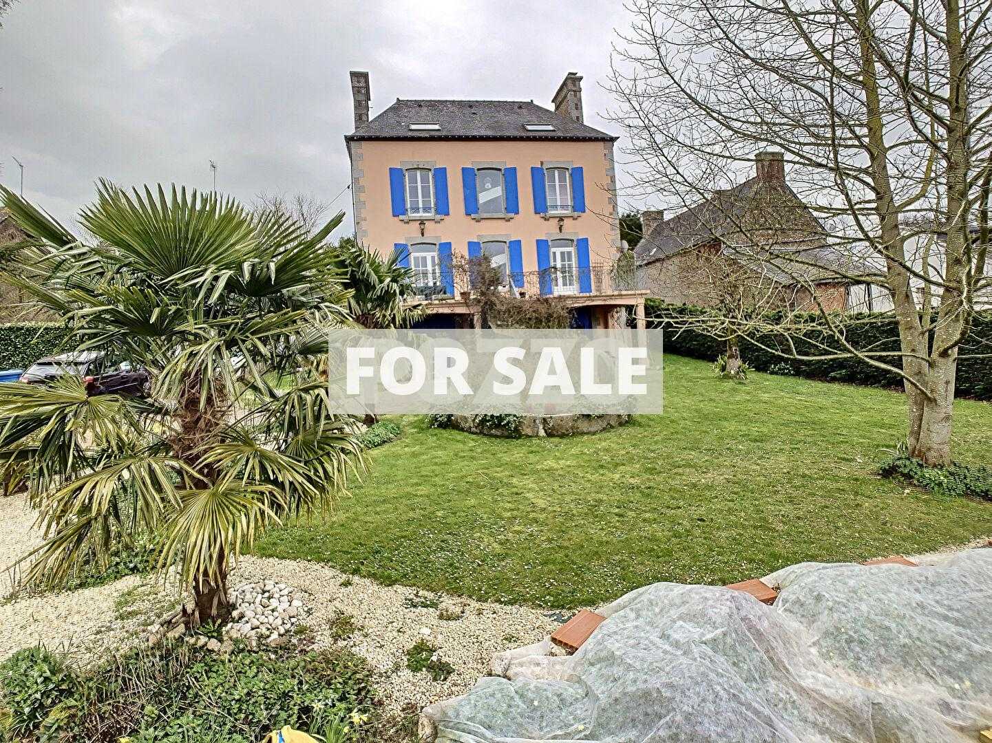 房子 在 Fougerolles-du-Plessis, Pays de la Loire 10166798