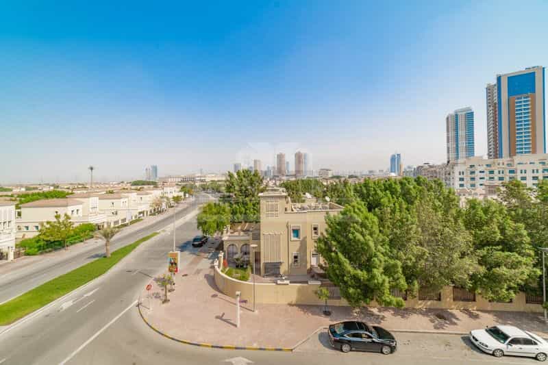 Condominium in Dubai, Dubai 10167129