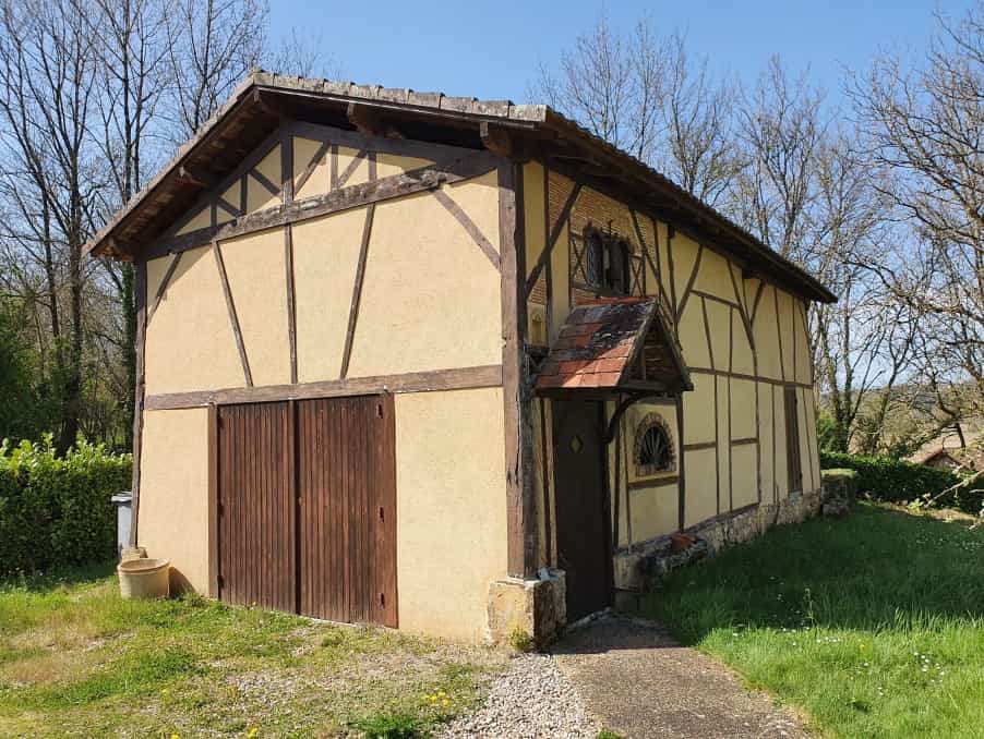 rumah dalam Varennes, Nouvelle-Aquitaine 10167235