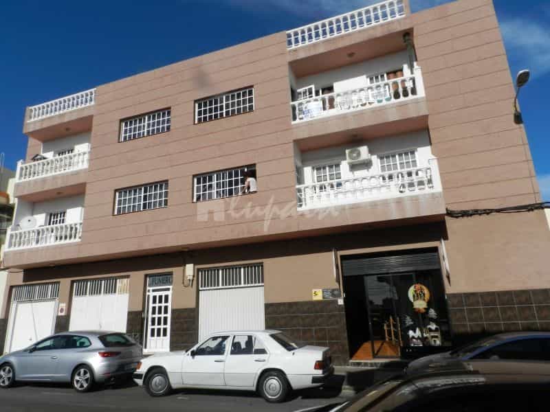 Condominium in Castro, Canary Islands 10167320
