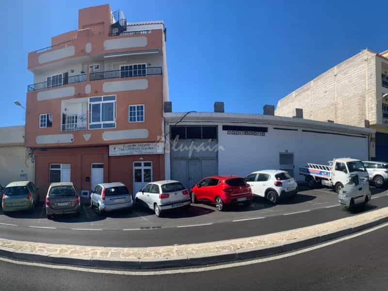 Condominium in Arona, Canarias 10167339