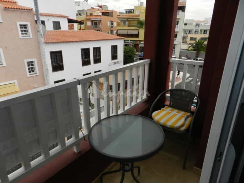 Condominium in Guia de Isora, Canary Islands 10167396