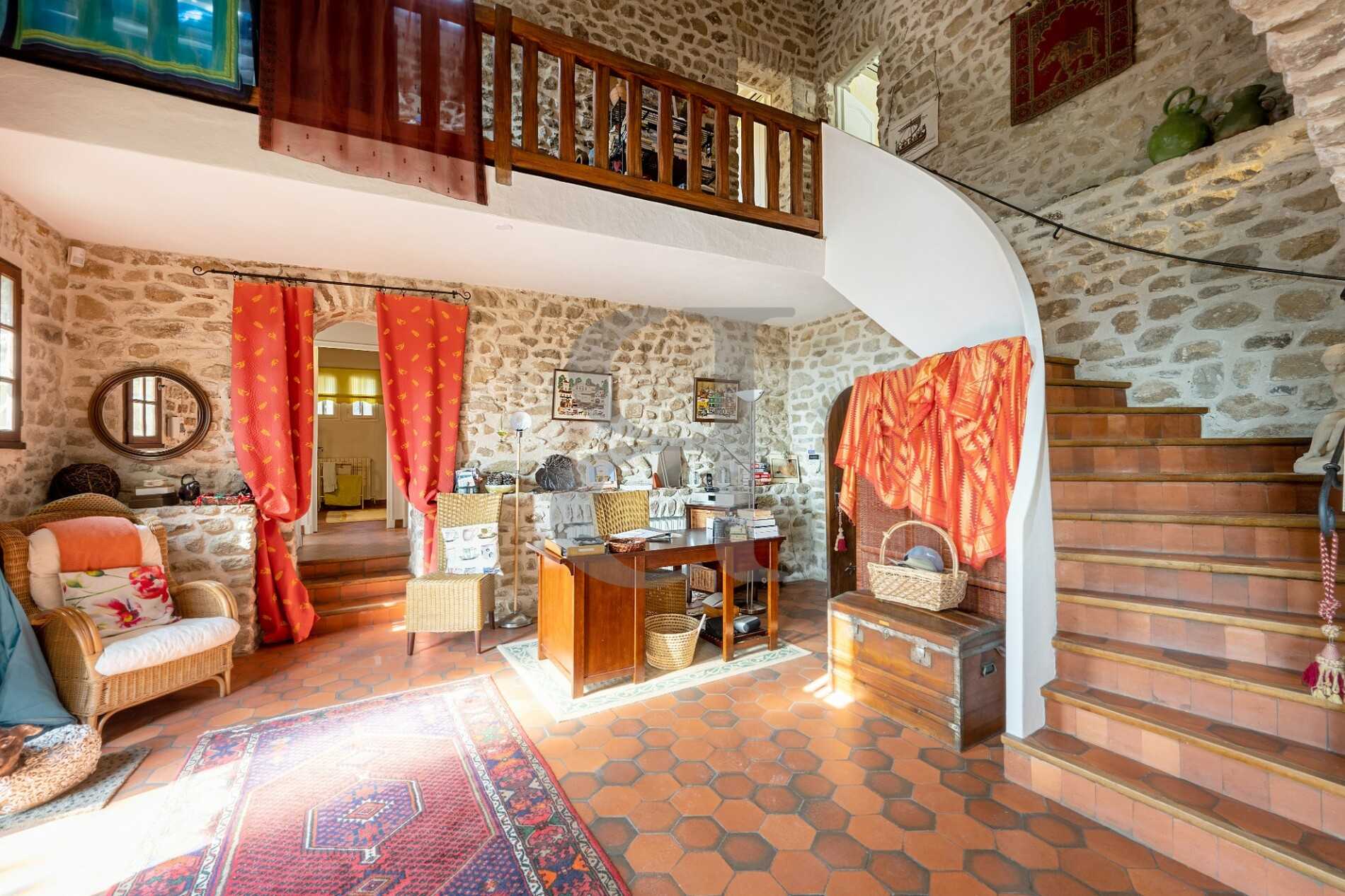 casa no Vaison-la-Romaine, Provence-Alpes-Côte d'Azur 10167550