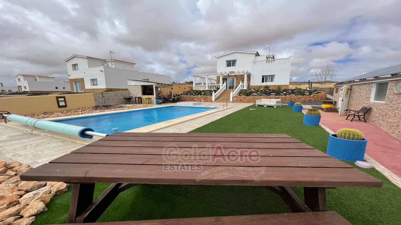 House in Betancuria, Canary Islands 10167703