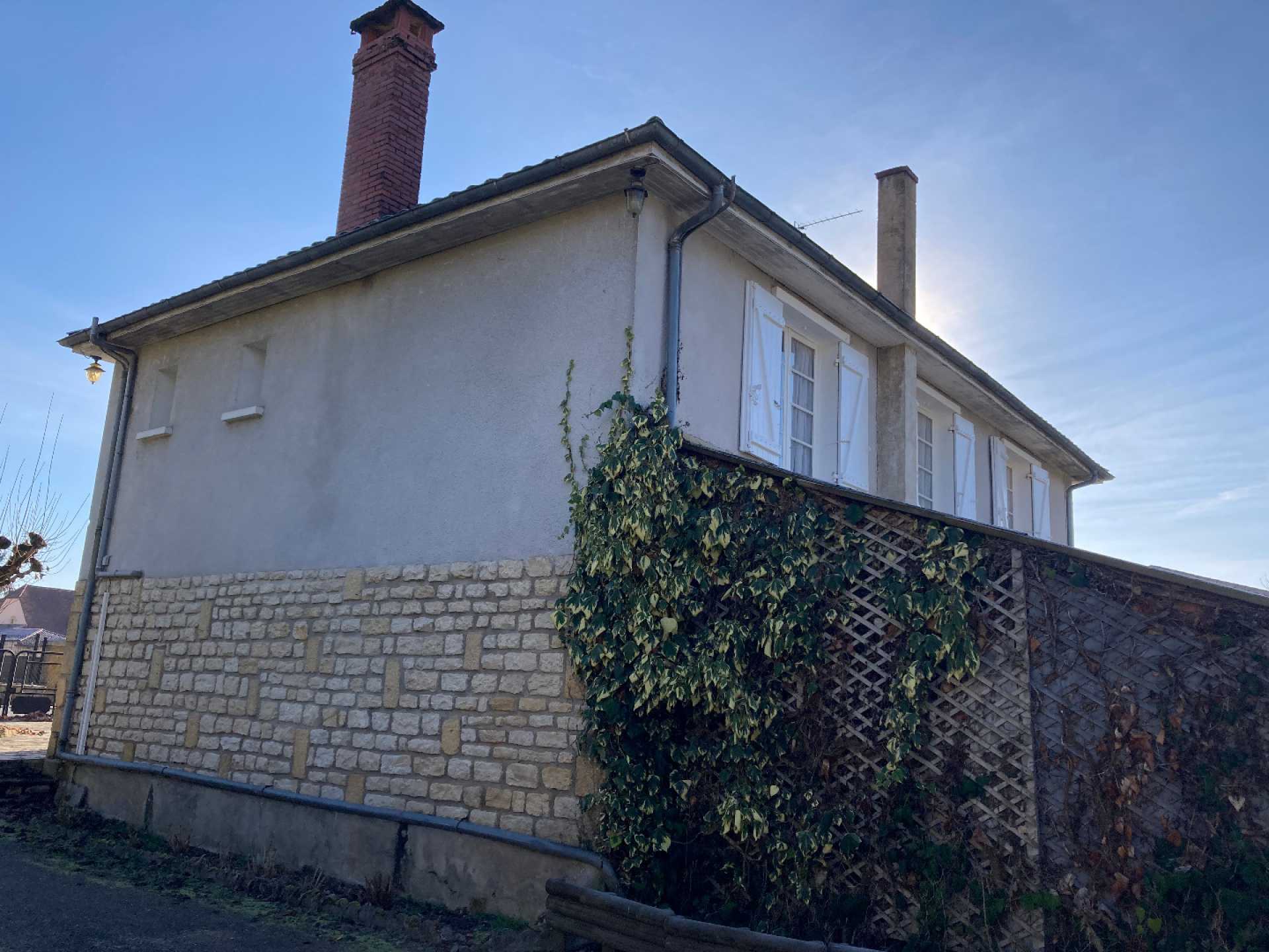 房子 在 Saint-Cyprien, Nouvelle-Aquitaine 10167880