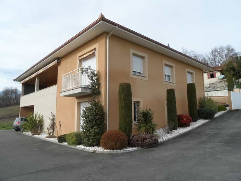 casa en Souyeaux, Occitania 10168011