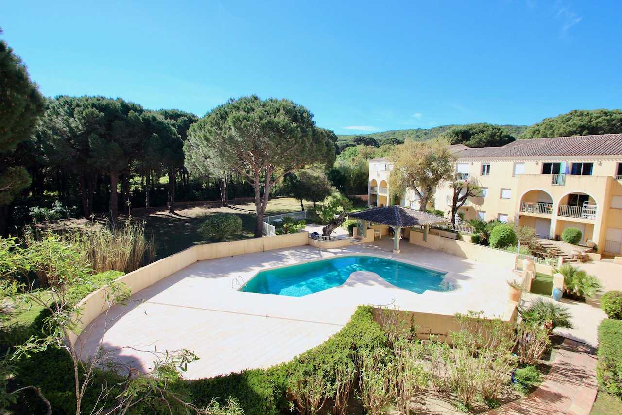 Eigentumswohnung im Saint Tropez, Provence-Alpes-Côte d'Azur 10168047
