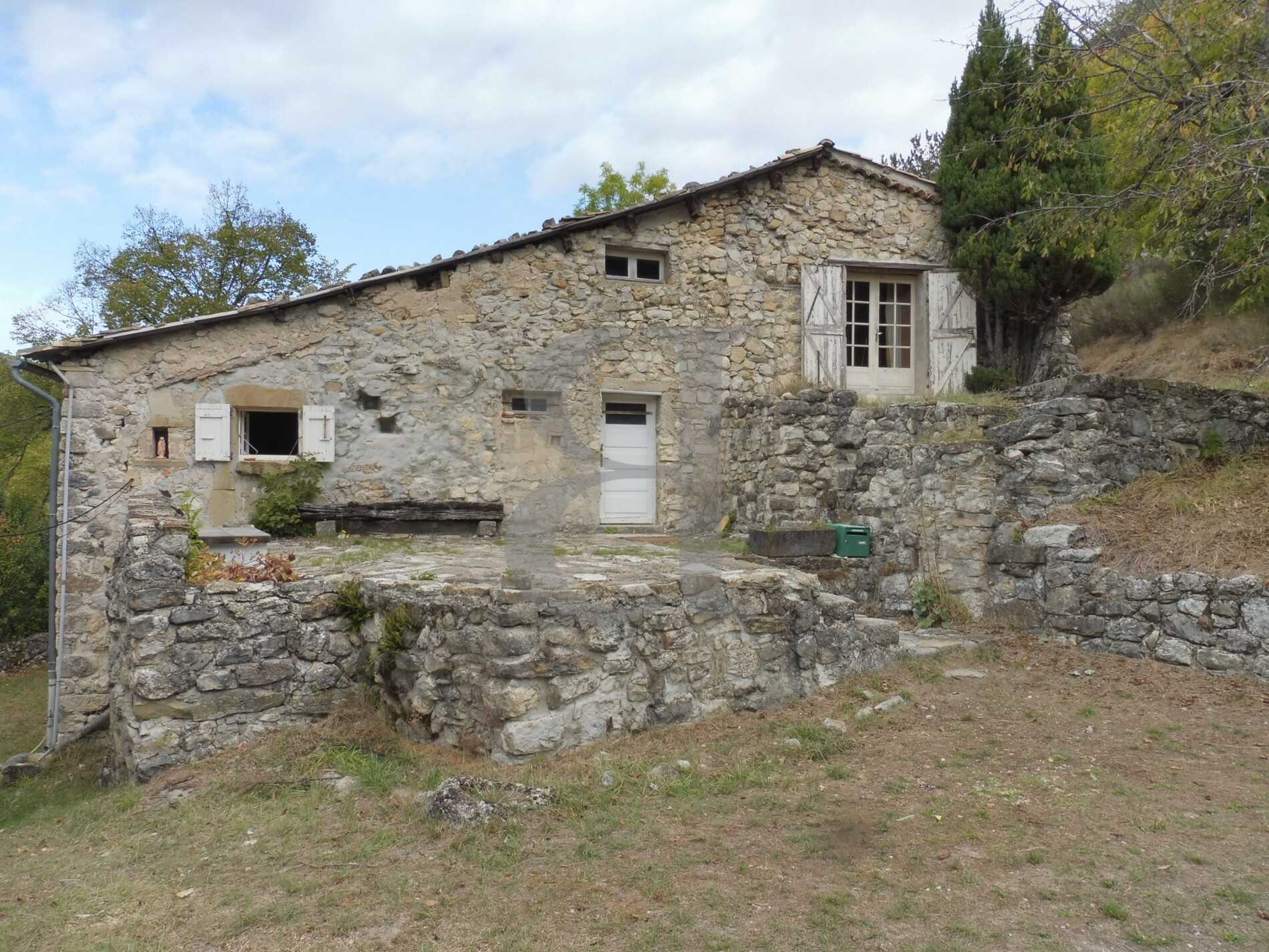 Talo sisään Nyons, Auvergne-Rhône-Alpes 10168078