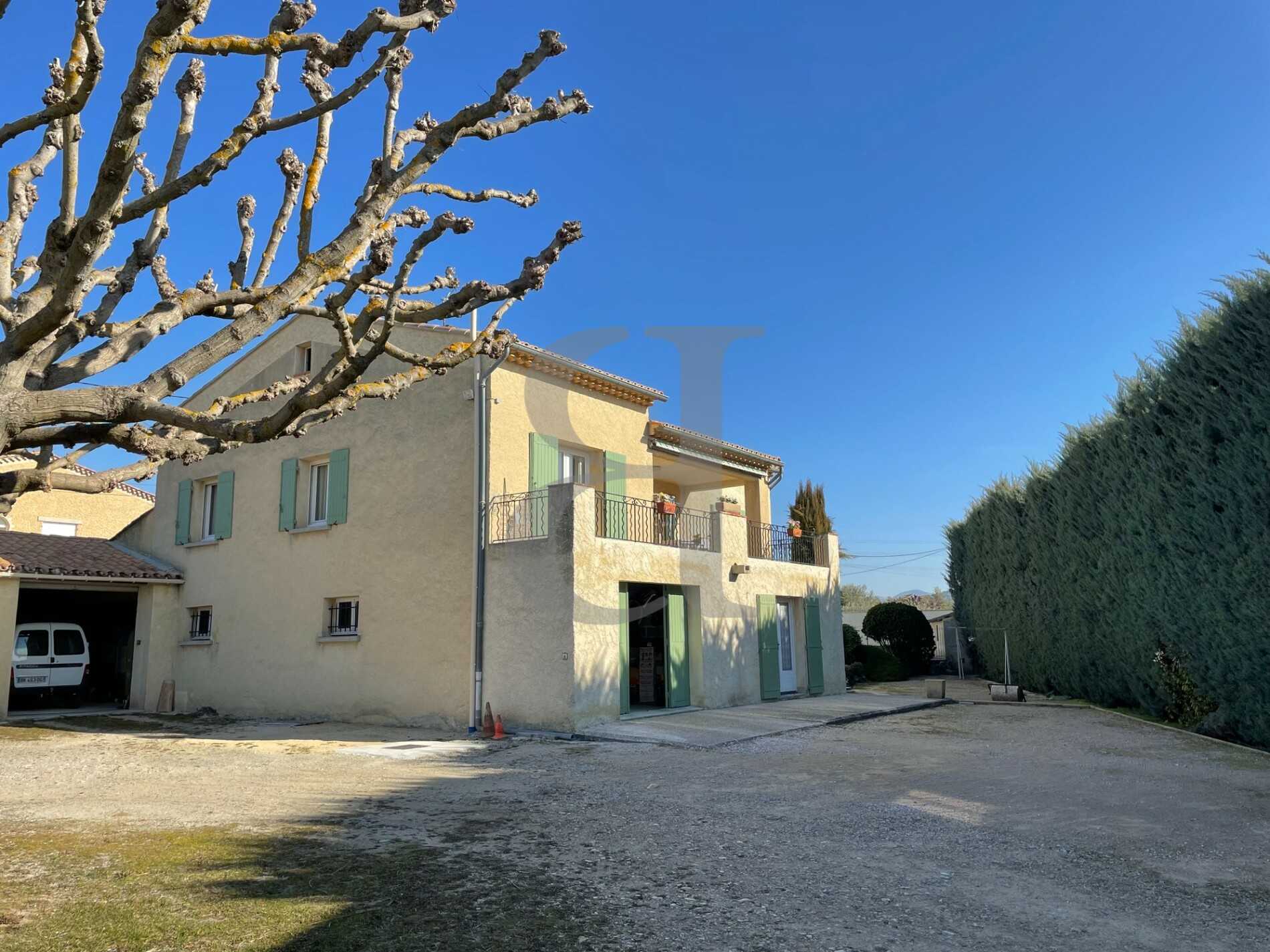 Casa nel Vaison-la-Romaine, Provenza-Alpi-Costa Azzurra 10168082