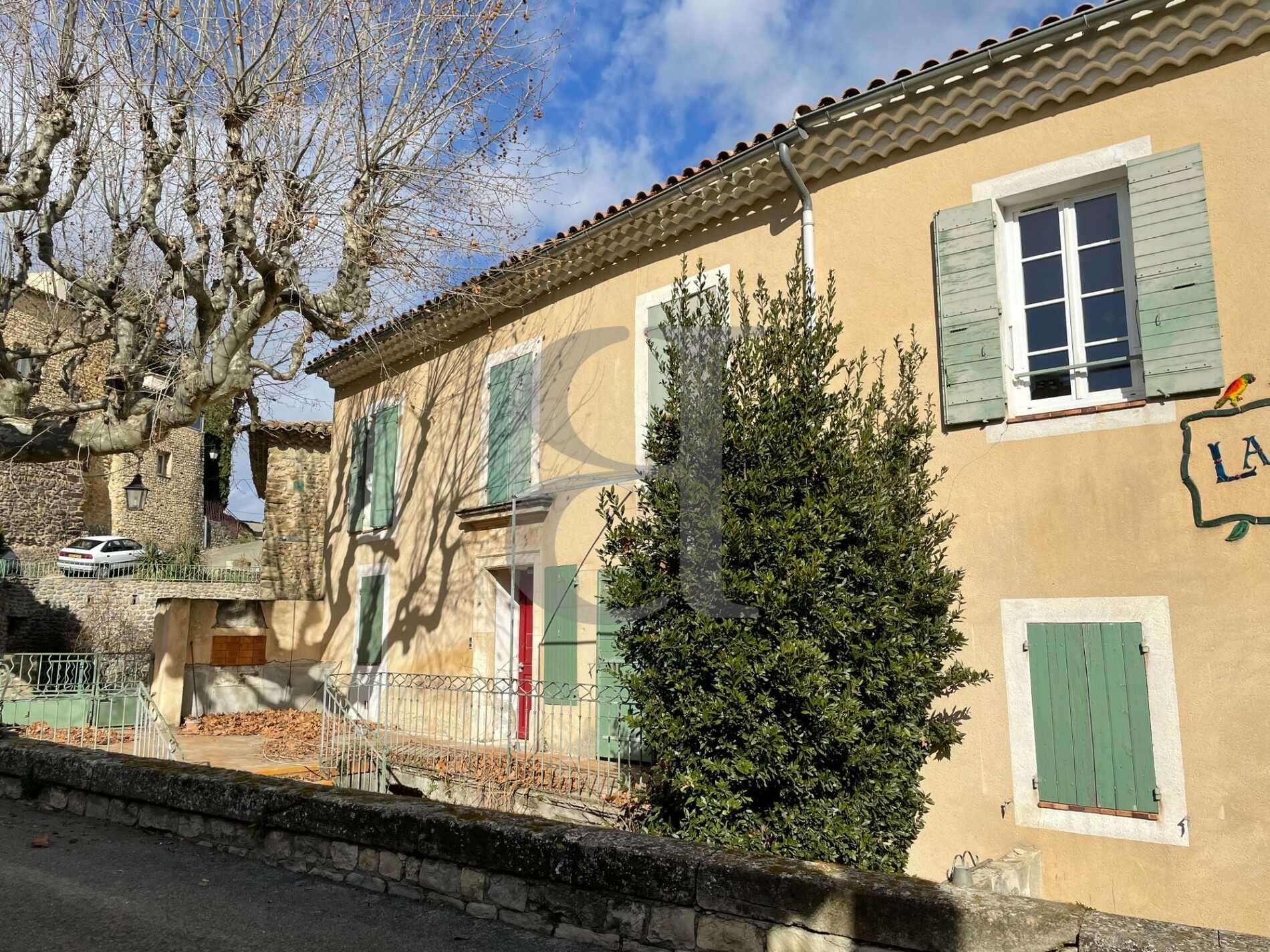 Hus i Vaison-la-Romaine, Provence-Alpes-Cote d'Azur 10168085