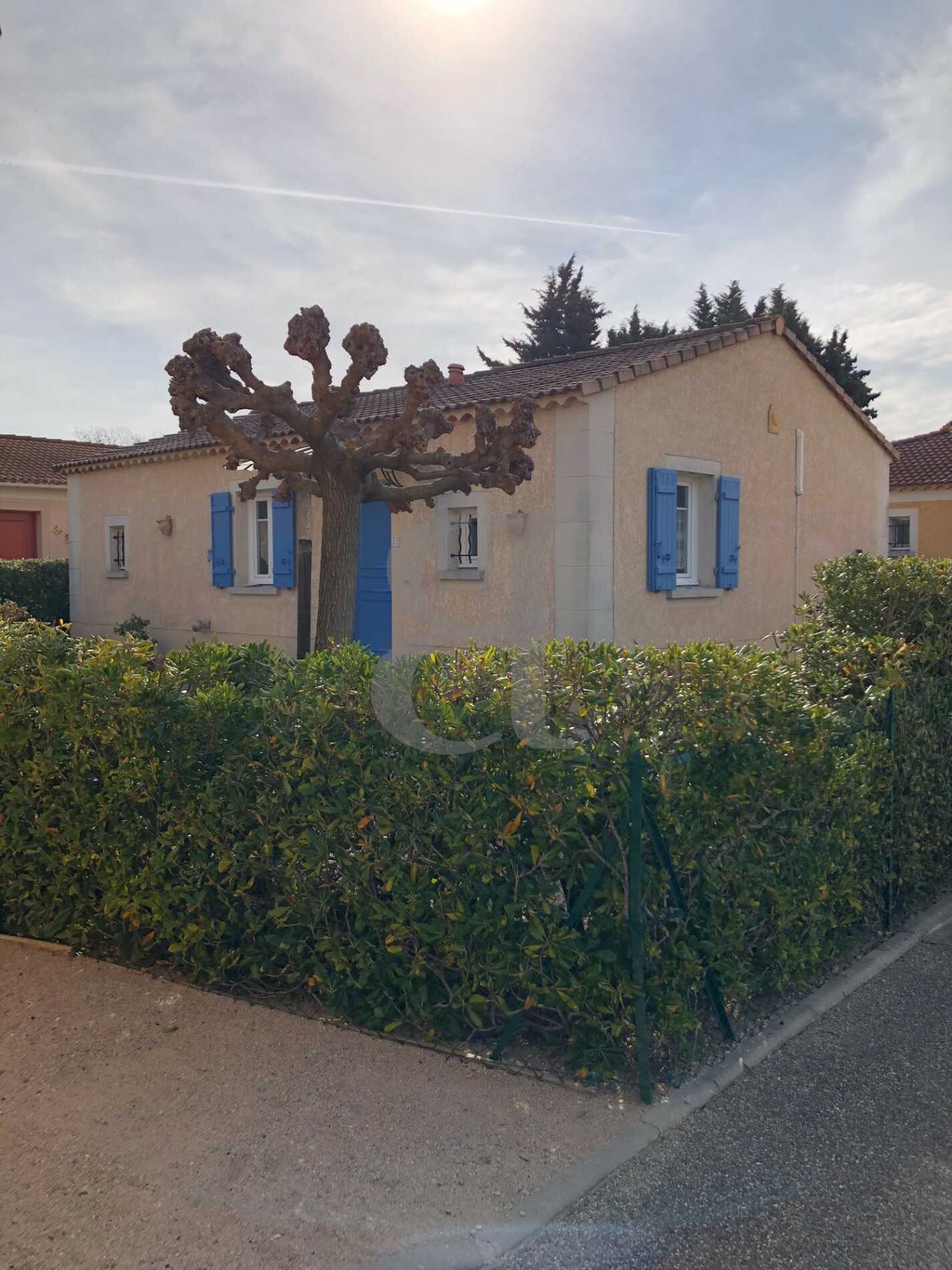 House in Loriol-du-Comtat, Provence-Alpes-Cote d'Azur 10168131