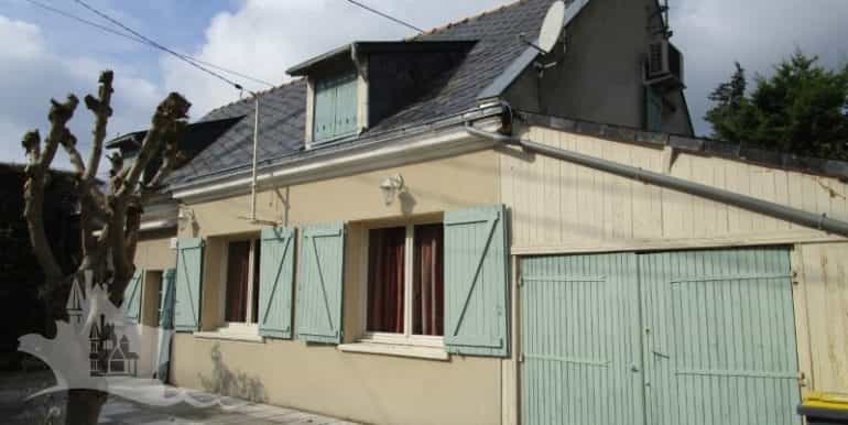 Будинок в Saumur, Pays de la Loire 10168295